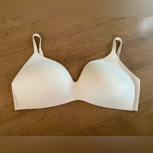 Knix Wing Woman Contour bra.  Excellent condition.  Never worn.